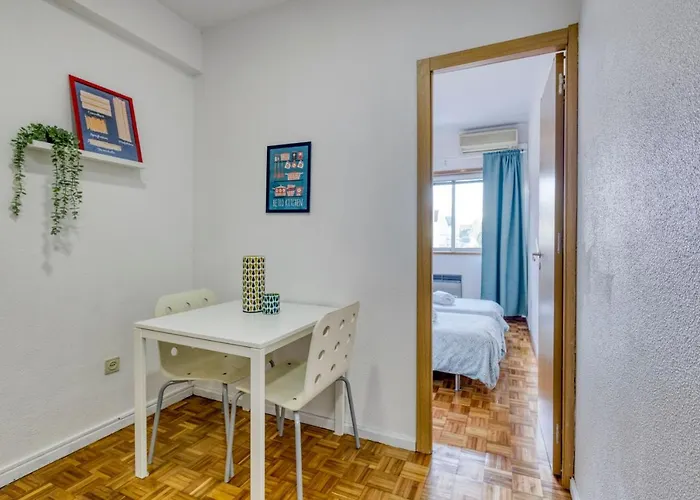 Travel & Live Bragas * Oporto