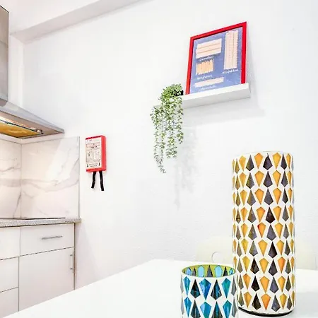 Travel & Live Bragas * Porto